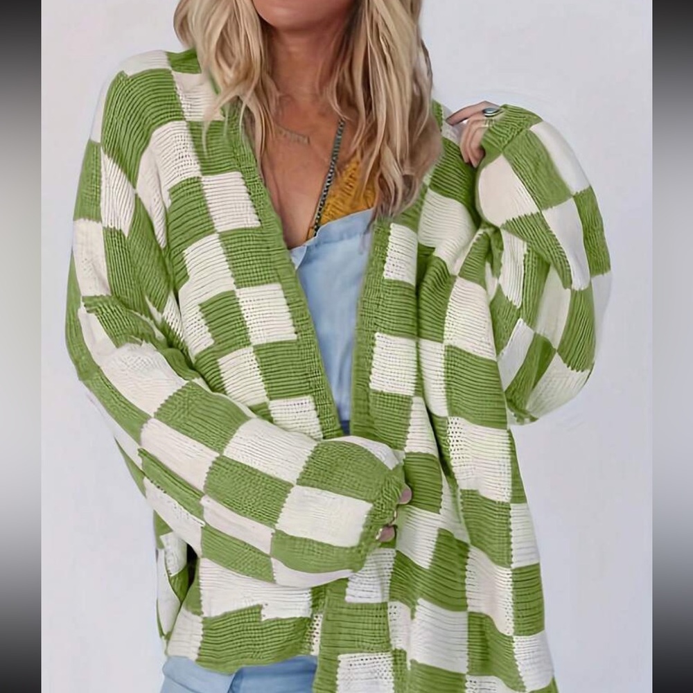 Green and White Checkered Women's cardigan
